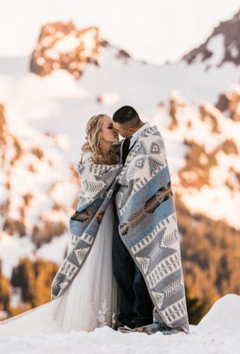 30 Fairytale Winter Wedding Photo Ideas Wedding Forward