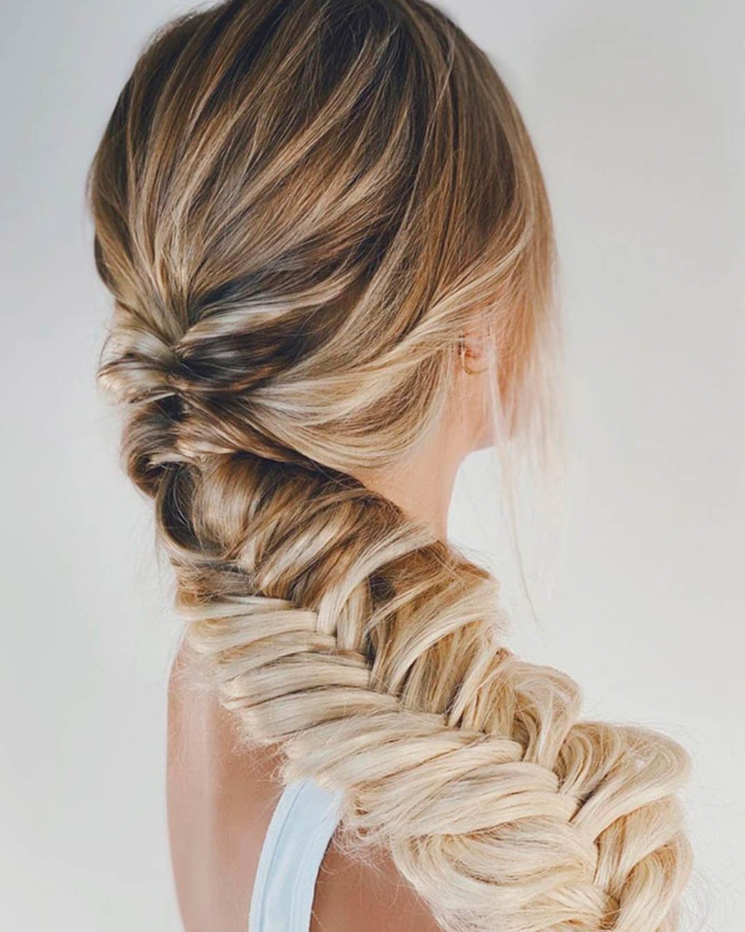 Essential Guide to Wedding Hairstyles For Long Hair