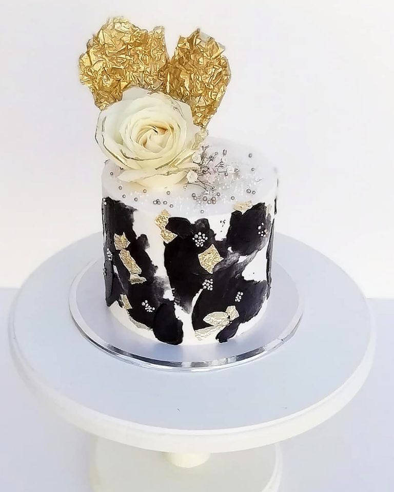 Black And White Wedding Cakes: 30 Cake Ideas For Your Big Day