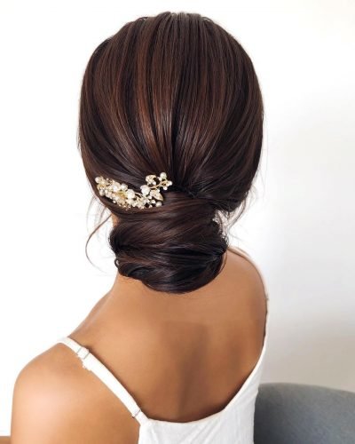 Best 2021 2022 Wedding Updos Ideas For Every Bride Wedding Forward   Wedding Updos Smooth Low Bun With Hairpin Caraclyne.bridal 400x500 