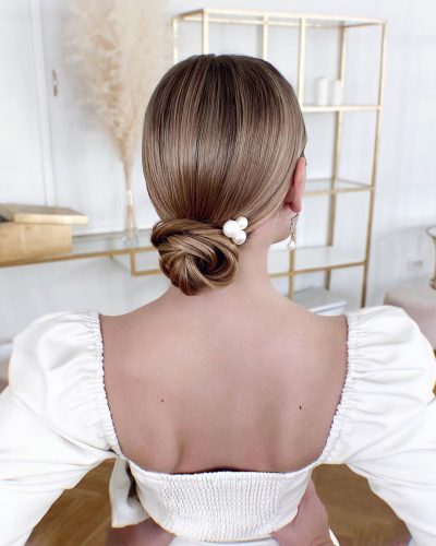 Classic Wedding Hairstyles: 30+ Best Looks & Expert Tips