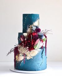 Colored Wedding Cakes [Guide for 2022] | Wedding Forward