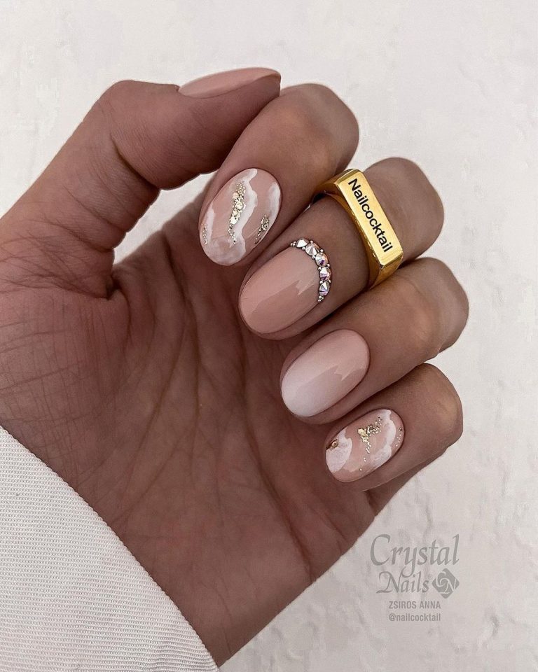 Almond Wedding Nails: 20 Ideas Suitable For Most Brides + FAQs