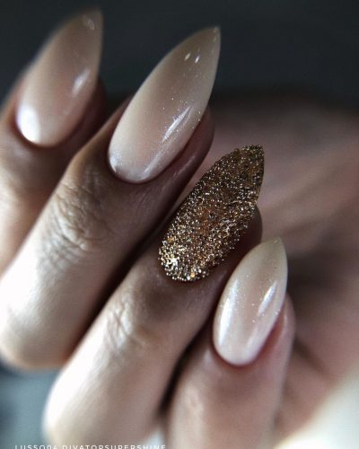 Gold Wedding Nails For Chic Brides: 25+ Ideas + FAQs